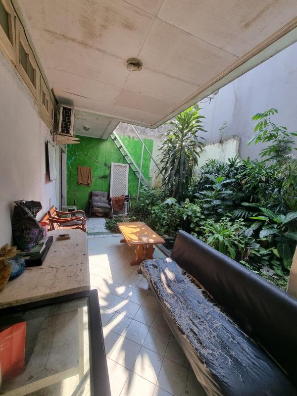 Social Space Belakang